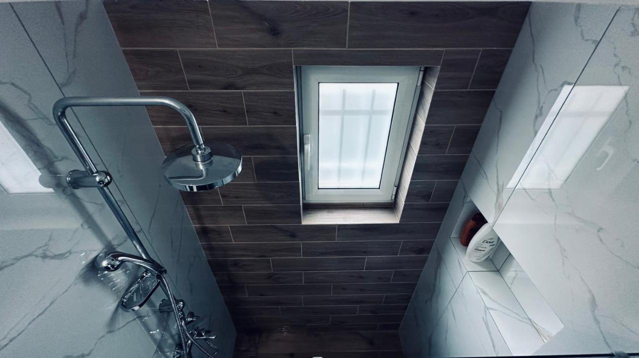 Hodos Luxury Apt Near Ath-Airport Markópoulon Eksteriør billede